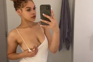 mature/gentlemen only ! -VIP mixed hottie 🩷🍃🍒 - Image 1